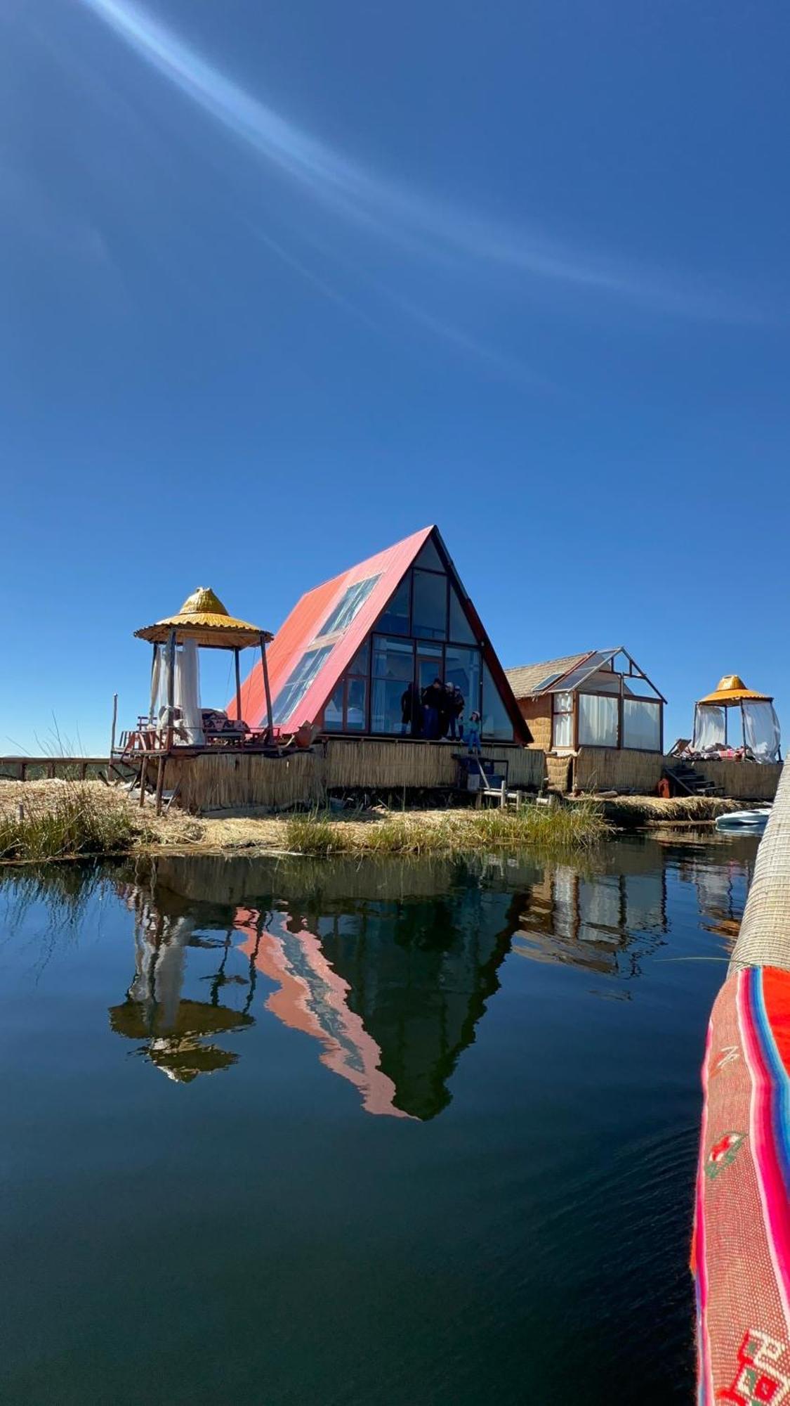 Uros Waliski Lodge プーノ エクステリア 写真