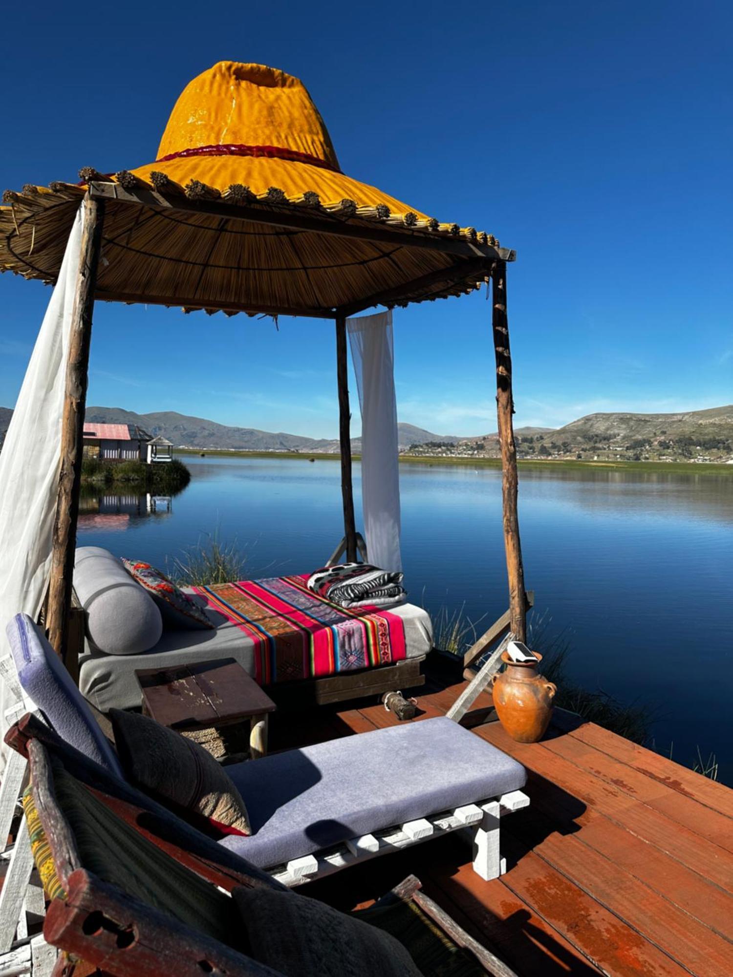 Uros Waliski Lodge プーノ エクステリア 写真