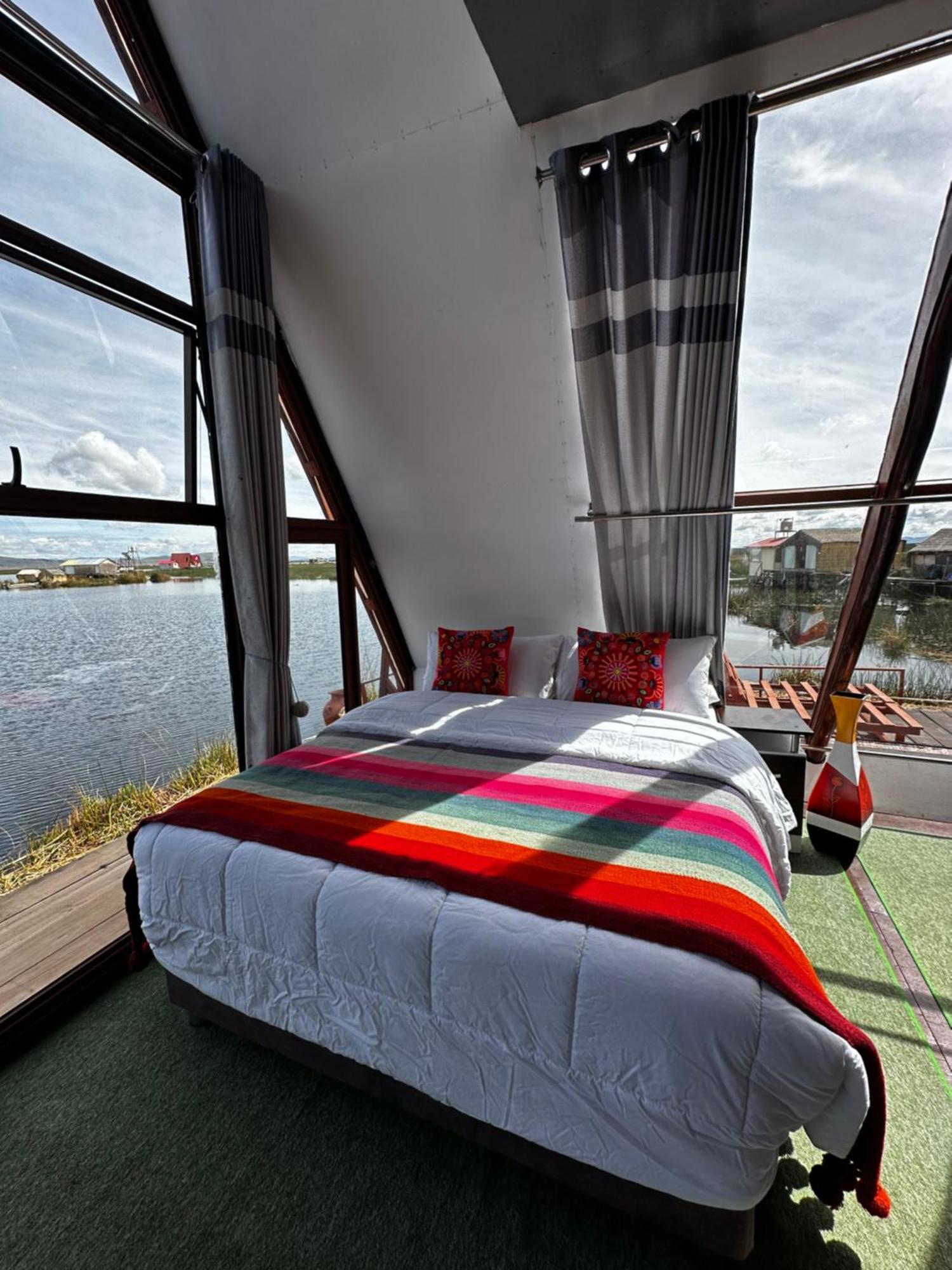 Uros Waliski Lodge プーノ エクステリア 写真