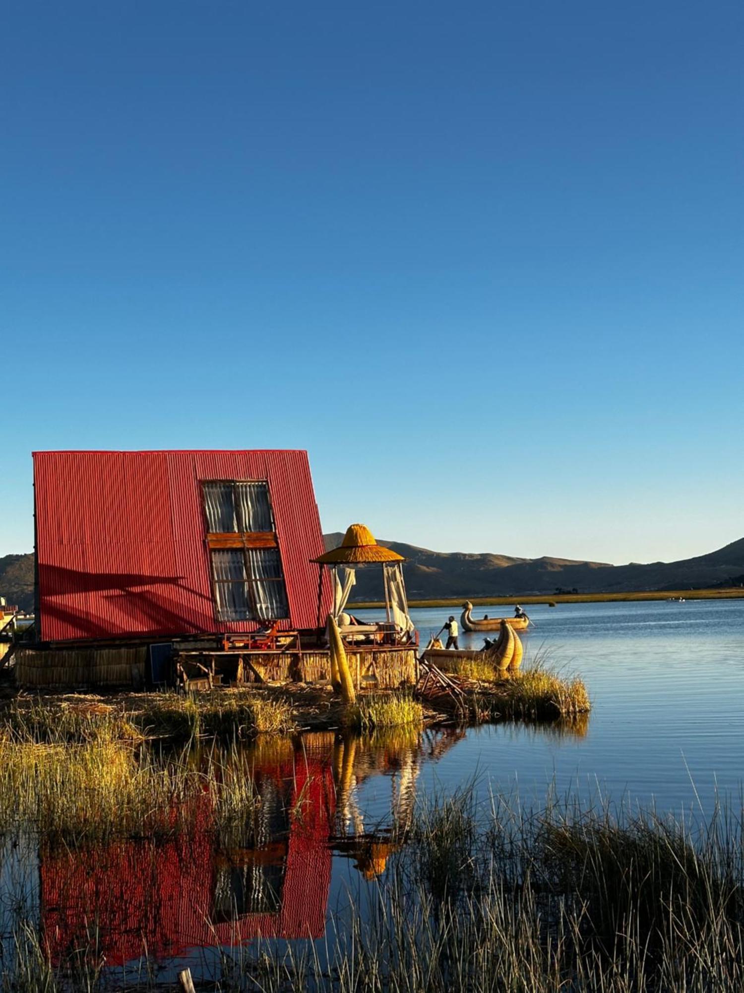 Uros Waliski Lodge プーノ エクステリア 写真