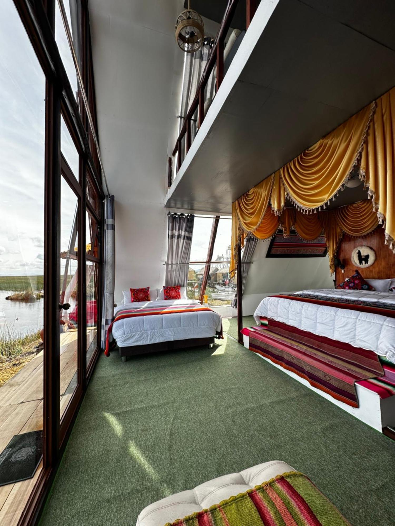 Uros Waliski Lodge プーノ エクステリア 写真