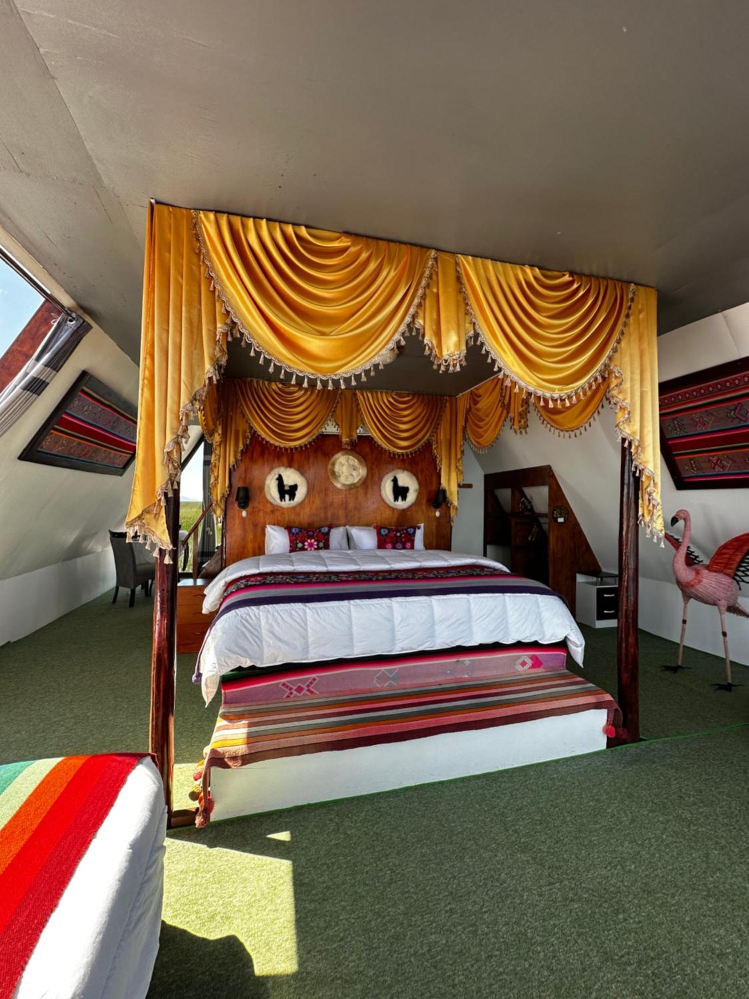 Uros Waliski Lodge プーノ エクステリア 写真