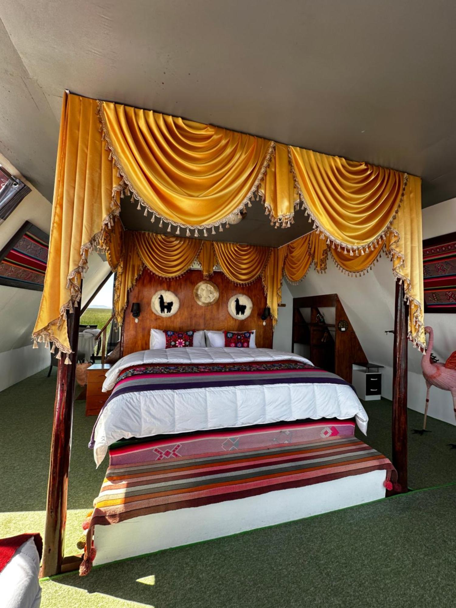 Uros Waliski Lodge プーノ エクステリア 写真