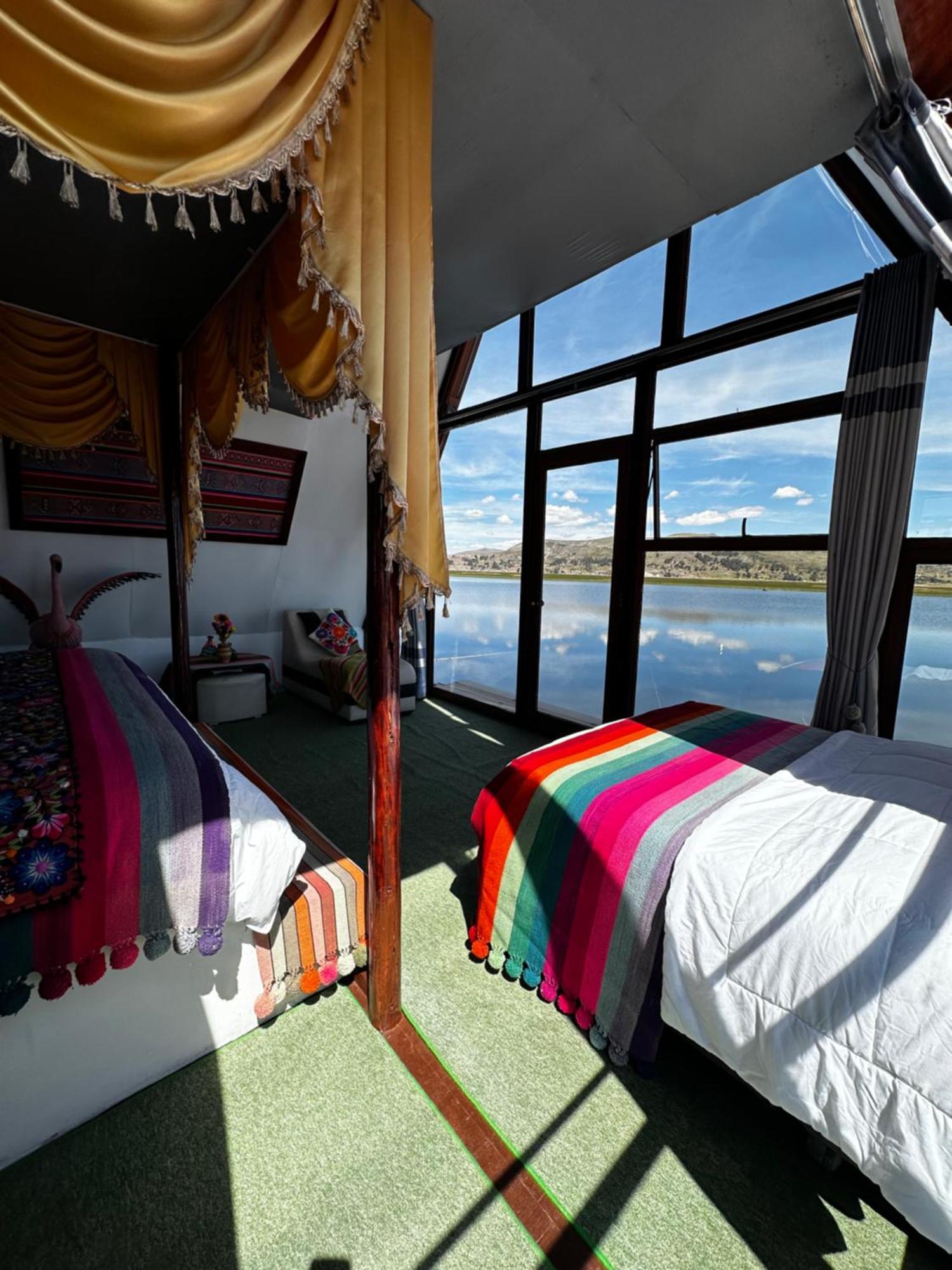 Uros Waliski Lodge プーノ エクステリア 写真