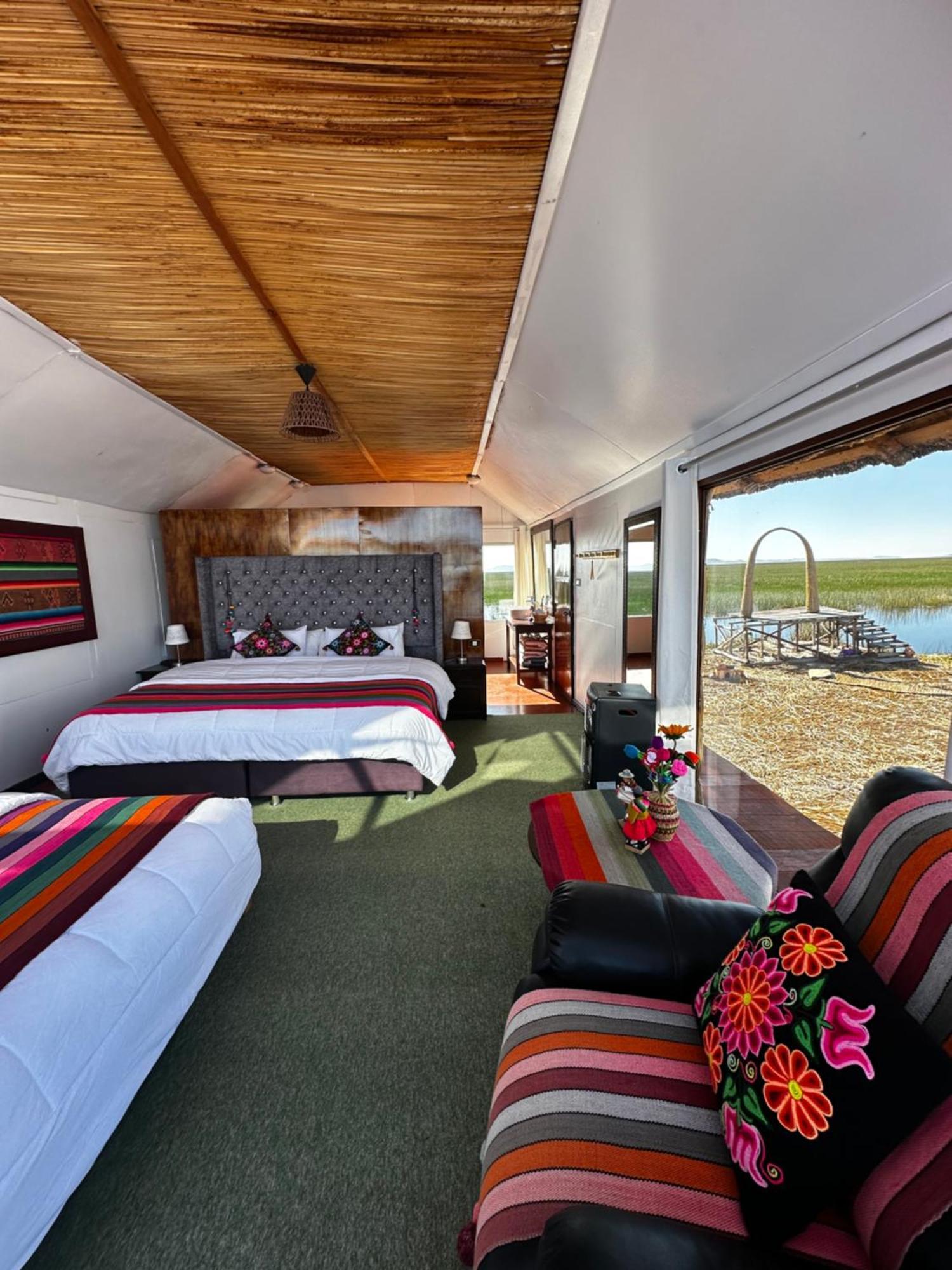 Uros Waliski Lodge プーノ エクステリア 写真