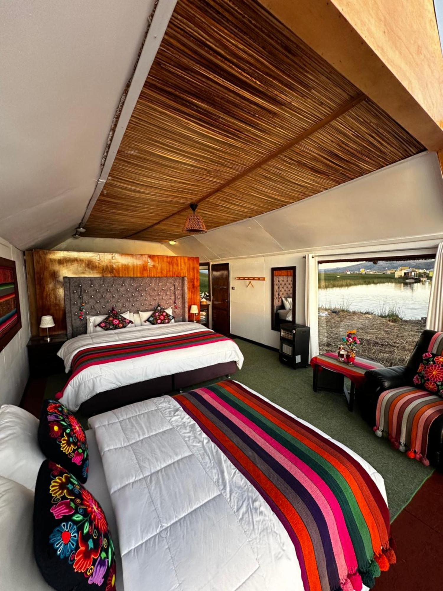 Uros Waliski Lodge プーノ エクステリア 写真